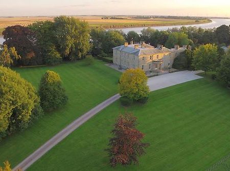 Saltmarshe Hall Luaran gambar